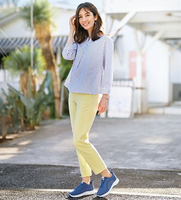 BELLUNA（ベルーナ）の「手を使わずに履けるニットスニーカー（スニーカー）」｜詳細画像