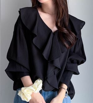 RANAN（ラナン）の「ラッフルフリルオーバーブラウス（ブラウス）」｜ブラック