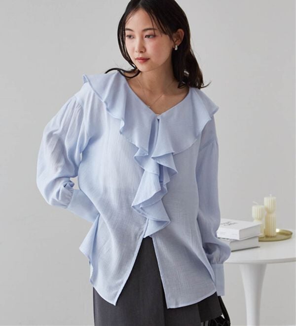 RANAN（ラナン）の「ラッフルフリルオーバーブラウス（ブラウス）」｜詳細画像