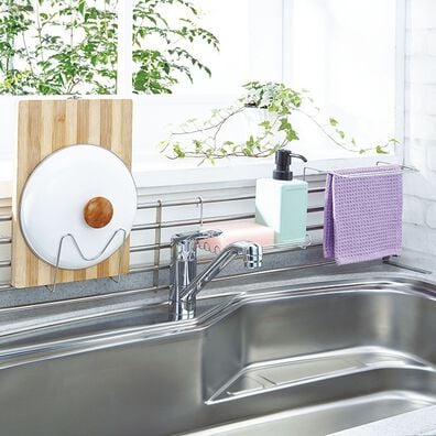 iellio（イエリオ）の「シンク奥収納スタンド（水まわり・コンロまわり用品）」
