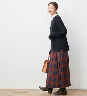 Viola e Viola（ヴィオラ エ ヴィオラ）の「ポロ衿付きゆるニット（ニット・セーター）」｜ブラック