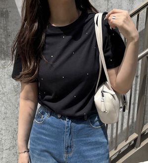 GeeRA（ジーラ）の「綿１００％ラインストーンドットＴシャツ（カットソー）」｜ブラック