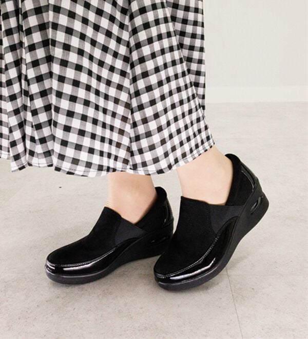 BELLUNA（ベルーナ）の「サイドゴアエアソールシューズ（スリッポン）」｜詳細画像