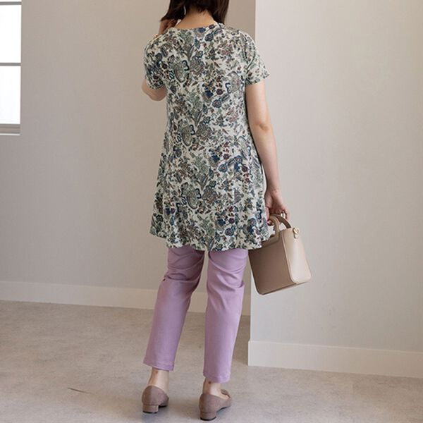 BELLUNA（ベルーナ）の「【動画】フレアーシルエットプリントチュニック（チュニック）」｜詳細画像