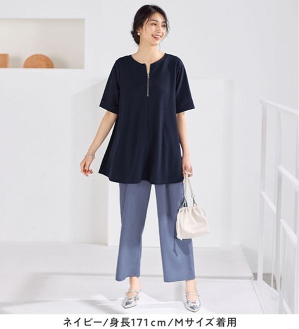 Viola e Viola（ヴィオラ エ ヴィオラ）の「ひんやり＆シワになりにくい　エンボス素材Ａラインチュニック（チュニック）」｜詳細画像