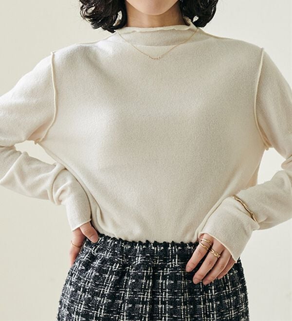 RANAN（ラナン）の「前後２ＷＡＹ！メロウ使いニットソーフリルプルオーバー（カットソー）」｜詳細画像