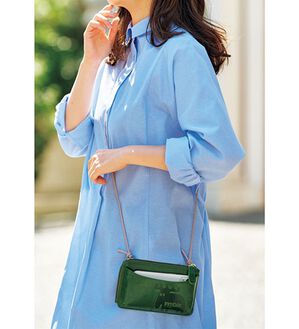 BELLUNA（ベルーナ）の「＜ｍｏｚ＞ヴィンテージ風牛革スマホショルダー（その他バッグ）」｜グリーン