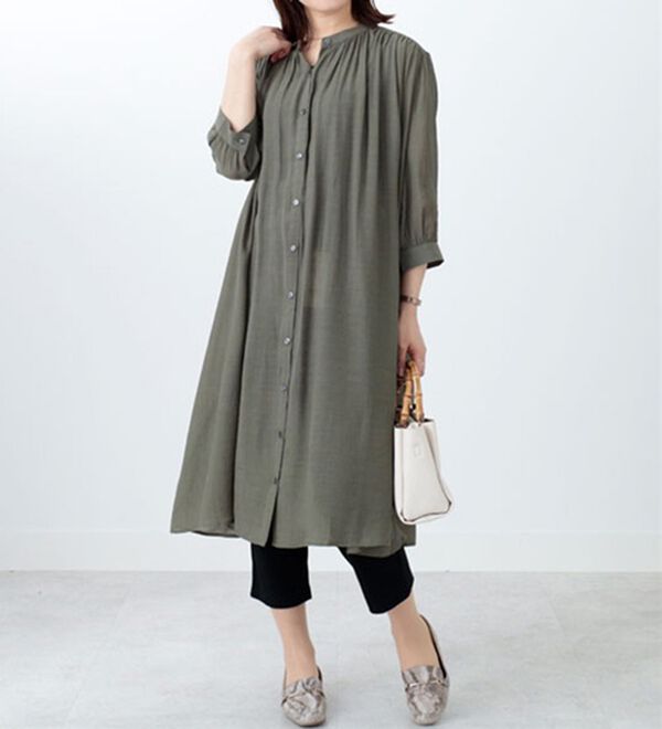 BELLUNA（ベルーナ）の「スラブ素材ギャザーデザインワンピース（チュニック）」｜詳細画像