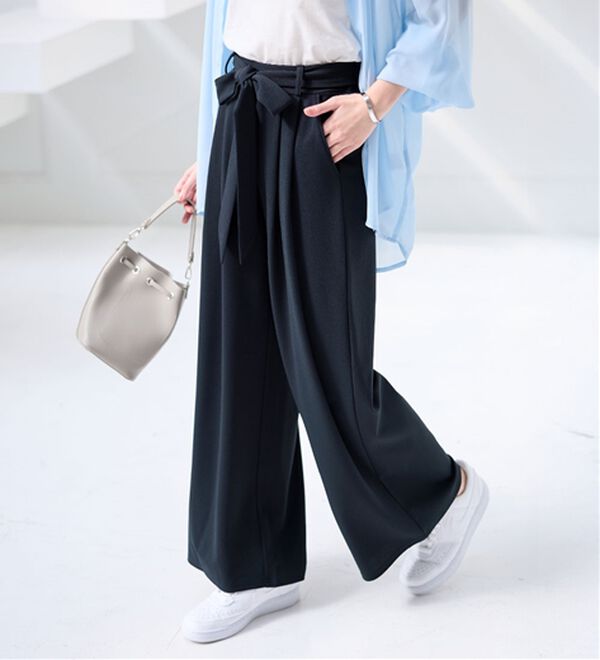 alotta（アロッタ）の「【４つの機能付】ひんやり共布リボン付ワイドパンツ（ワイドパンツ・ガウチョ）」｜詳細画像