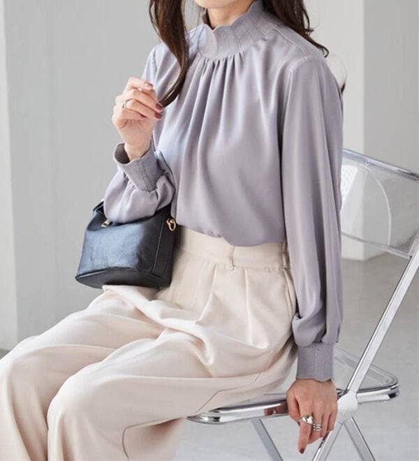 RANAN（ラナン）の「スカラップリブニット使いブラウス（ブラウス）」｜詳細画像