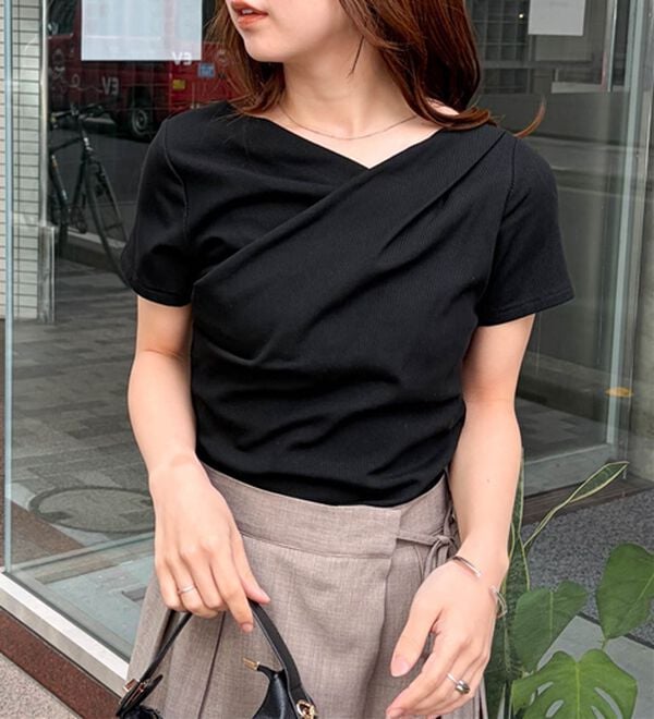 RANAN（ラナン）の「【新色追加】ひんやり上品ドレープリブTシャツ（カットソー）」｜詳細画像