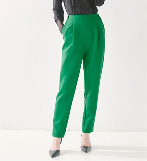 RANAN（ラナン）の「【選べる股下】美脚シルエットタックパンツ（股下６１・６５ｃｍ）（フルレングスパンツ）」｜詳細画像