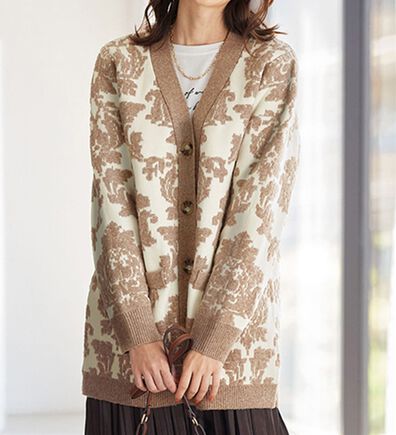 BELLUNA（ベルーナ）の「ダマスク柄ジャカードニットカーディガン（ニットカーディガン）」