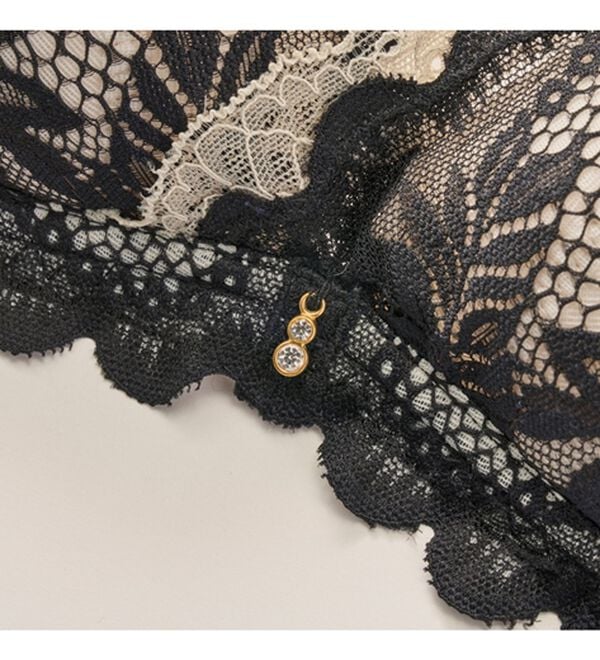 YU'NOW（ユナウ）の「ぷるるん谷間のノンワイヤーブラ＆ショーツ（ブラジャー＆ショーツセット）」｜詳細画像