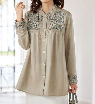 BELLUNA（ベルーナ）の「刺しゅう切替デザインブラウス（ブラウス）」