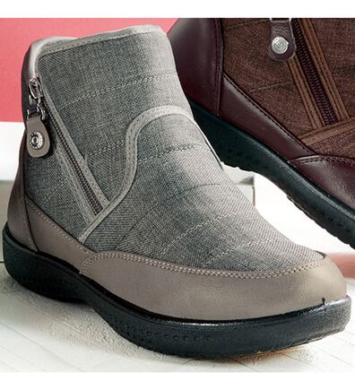 BELLUNA（ベルーナ）の「履き口ボアダブルファスナーショートブーツ（ブーツ）」