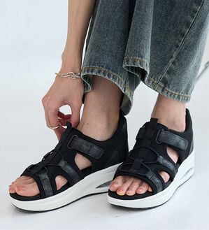 BELLUNA（ベルーナ）の「サッと履けるエアソールスニーカーサンダル（サンダル・ミュール）」｜詳細画像