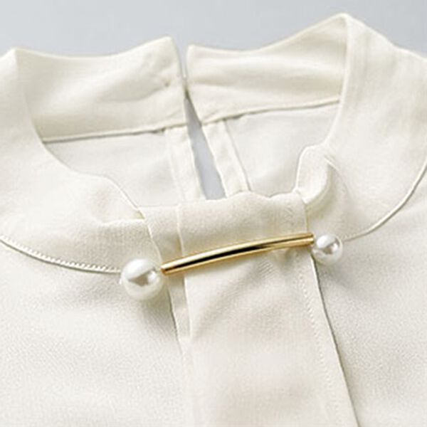 BELLUNA（ベルーナ）の「お手入れ簡単で嬉しいイージーケアブラウス（ボウタイ）（ブラウス）」｜詳細画像