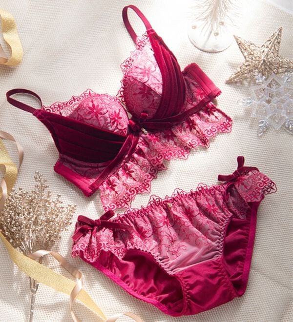 YU'NOW（ユナウ）の「まる胸メイクのちゅるんブラ＆ショーツ（ブラジャー＆ショーツセット）」｜詳細画像