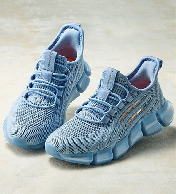 BELLUNA（ベルーナ）の「＜ｐｈｉｔｅｎ＞快適ニットスニーカー（スニーカー）」｜ライトブルー