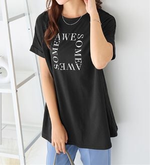 Viola e Viola（ヴィオラ エ ヴィオラ）の「【柄が選べる】大人の華やかプリントチュニックＴシャツ（チュニック）」｜スクエアロゴ