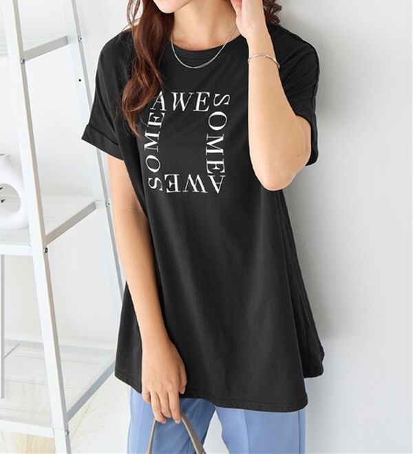 Viola e Viola（ヴィオラ エ ヴィオラ）の「【柄が選べる】大人の華やかプリントチュニックＴシャツ（チュニック）」｜スクエアロゴ