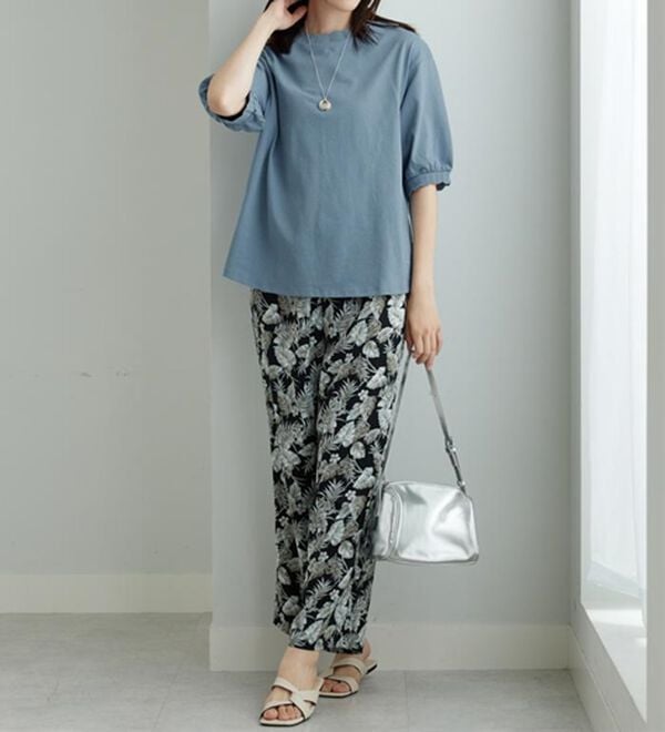 BELLUNA（ベルーナ）の「デザインリブ使いふんわり袖プルオーバー（カットソー）」｜詳細画像