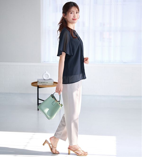 alotta（アロッタ）の「ピンタックパールボタンデザインブラウス（ブラウス）」｜詳細画像