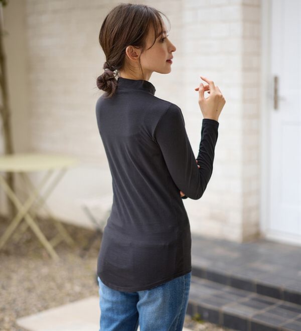 LAVIENNE（ラヴィエンヌ）の「【うす・軽・温】綿１００％吸湿発熱あったかタートルネックインナー（肌着・インナーウェア）」｜詳細画像