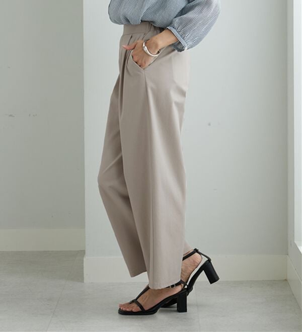 BELLUNA（ベルーナ）の「ポンチ素材タック使いワイドパンツ（ワイドパンツ・ガウチョ）」｜詳細画像