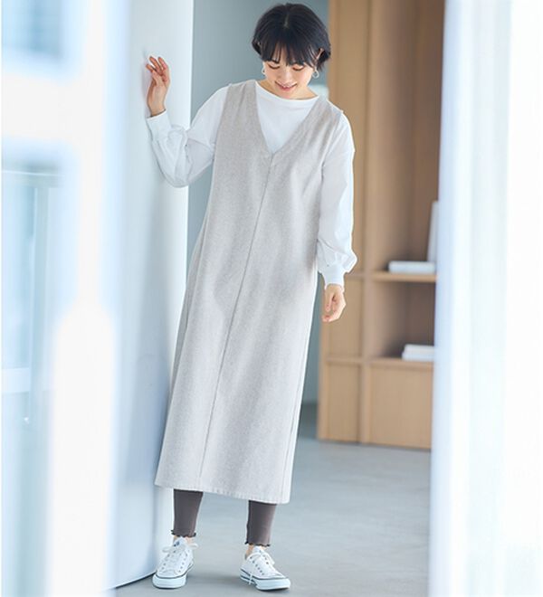 BELLUNA（ベルーナ）の「《ＨｕｇＲｅａｍコットン》Ｖネックジャンパースカート（ジャンパースカート）」｜詳細画像