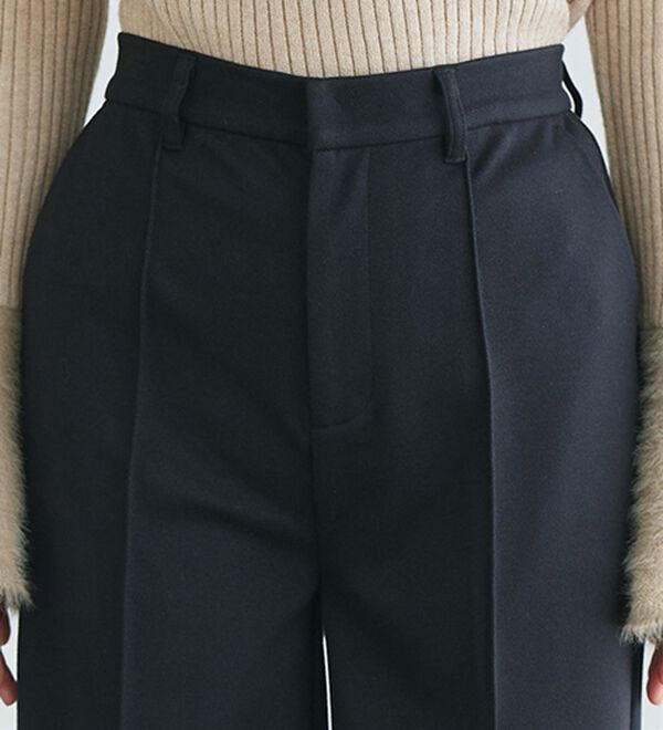 Pierrot（ピエロ）の「カシミヤタッチセミルーズストレートパンツ（フルレングスパンツ）」｜詳細画像