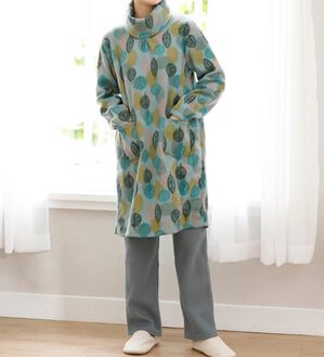 LAVIENNE（ラヴィエンヌ）の「ソフトでかるぽかフリースパジャマ　ワンピース（パジャマ・ルームウェア）」｜グリーン北欧