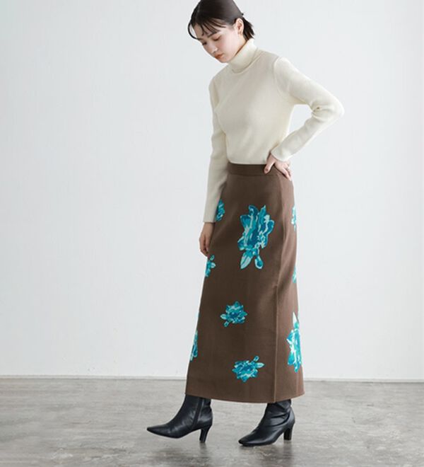 Pierrot（ピエロ）の「花柄ジャカードスカート（ひざ丈スカート）」｜詳細画像