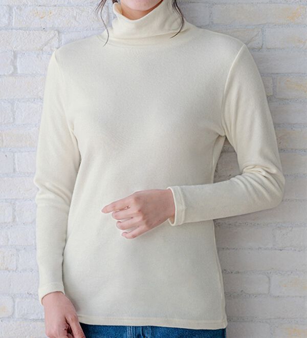 LAVIENNE（ラヴィエンヌ）の「超・暖　吸湿発熱　素肌よろこぶ綿１００％あったかインナー　タートルネックインナー（肌着・インナーウェア）」｜詳細画像