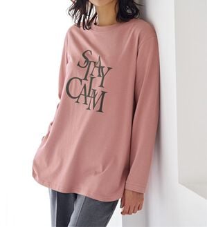 BELLUNA（ベルーナ）の「綿１００％素材フロッキーロゴ長袖Ｔシャツ（Tシャツ）」｜グレイッシュピンク