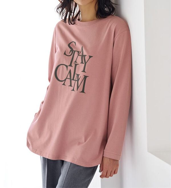 BELLUNA（ベルーナ）の「綿１００％素材フロッキーロゴ長袖Ｔシャツ（Tシャツ）」｜グレイッシュピンク