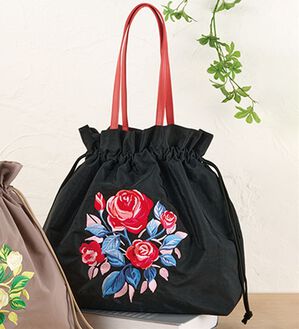 「バラ刺繍の巾着バッグ（その他バッグ）」｜ブラック