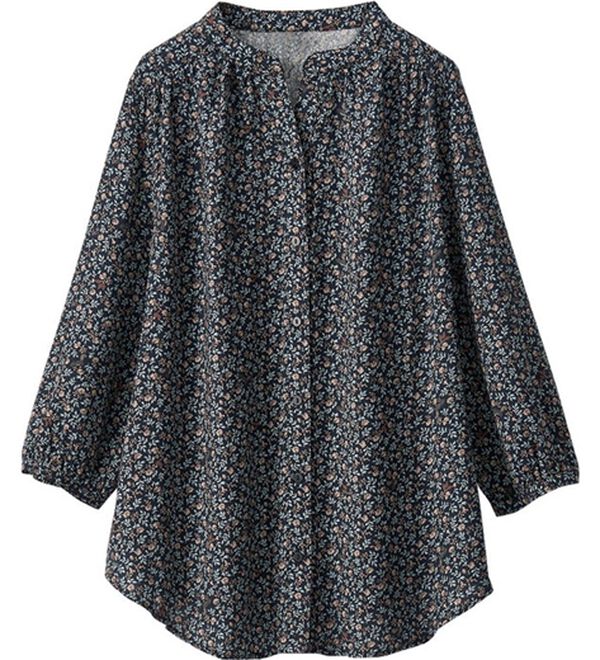 BELLUNA（ベルーナ）の「レーヨン素材ギャザー使いプリントブラウス（ブラウス）」｜ネイビー系小花柄