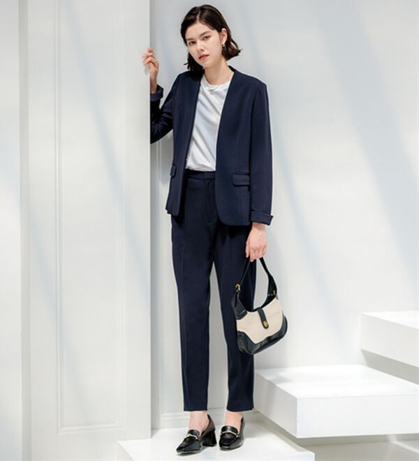 GeeRA（ジーラ）の「【ジャケット+パンツ】洗濯機で洗えるのびのび！ストレッチカットソーセットアップスーツ（パンツスーツ）」｜詳細画像