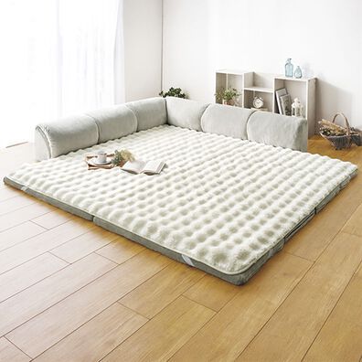 iellio（イエリオ）の「ゆったり・まったりクッション専用もこもこラグ（ラグ）」