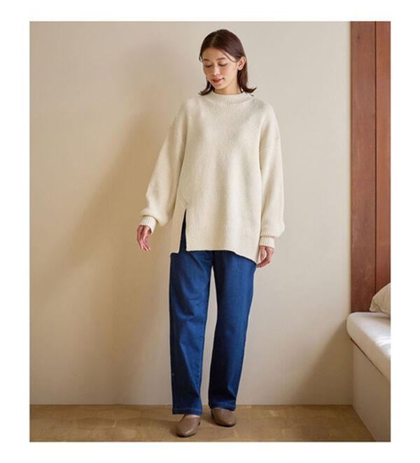 Viola e Viola（ヴィオラ エ ヴィオラ）の「【毛玉になりにくい・静電気防止】サイドスリットハイネックニット（ニット・セーター）」｜詳細画像