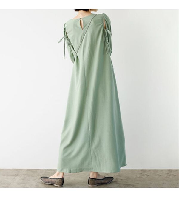 GeeRA（ジーラ）の「ふんわり素材アームスリットフレアーワンピ―ス（その他ワンピース）」｜詳細画像