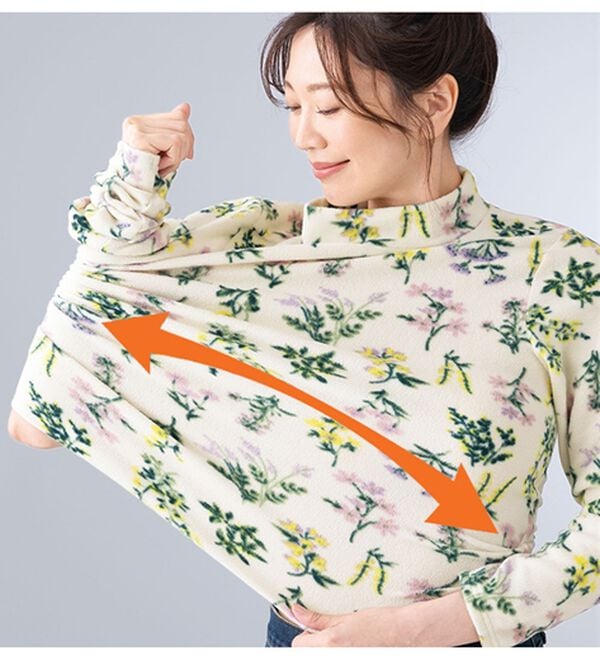 LAVIENNE（ラヴィエンヌ）の「薄手ストレッチフリースのプリントハイネック長袖（ニット・セーター）」｜詳細画像