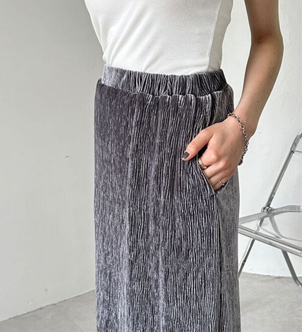 GeeRA（ジーラ）の「すっきり見え！ベロアプリーツロングスカート（ロングスカート）」｜詳細画像