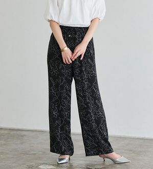 Pierrot（ピエロ）の「【接触冷感・吸水速乾】夏に快適！ウォッシャブルイージーパンツ（その他パンツ）」｜花柄／ブラック