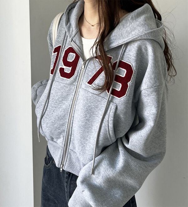 GeeRA（ジーラ）の「ロゴスウェットパーカー（パーカー）」｜詳細画像