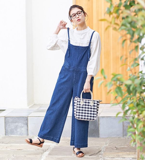 Viola e Viola（ヴィオラ エ ヴィオラ）の「サークル刺しゅうフリル衿ブラウス（ブラウス）」｜オフホワイト