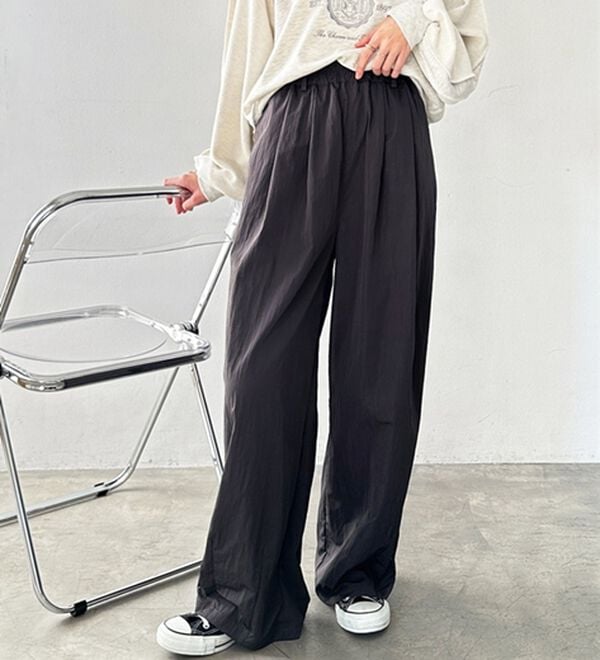 GeeRA（ジーラ）の「さらとろ素材が嬉しい！ダブルタックワイドパンツ（フルレングスパンツ）」｜詳細画像