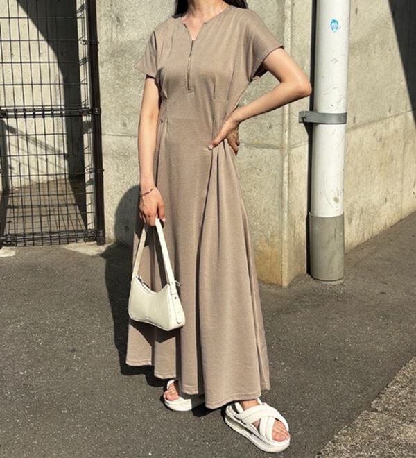 GeeRA（ジーラ）の「前後2WAYハーフジップフレンチ袖ワンピース（カットソーワンピース）」｜詳細画像